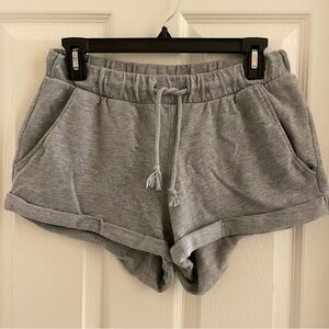 BRANDY MELVILLE SWEATSHORTS
